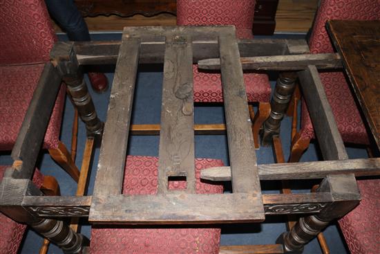 A 17th century style oak draw leaf table, W.4ft D.2ft 8in. H.2ft 6in.